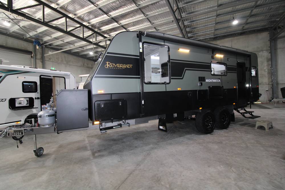 2026 Rembrandt Nightwatch 22'9