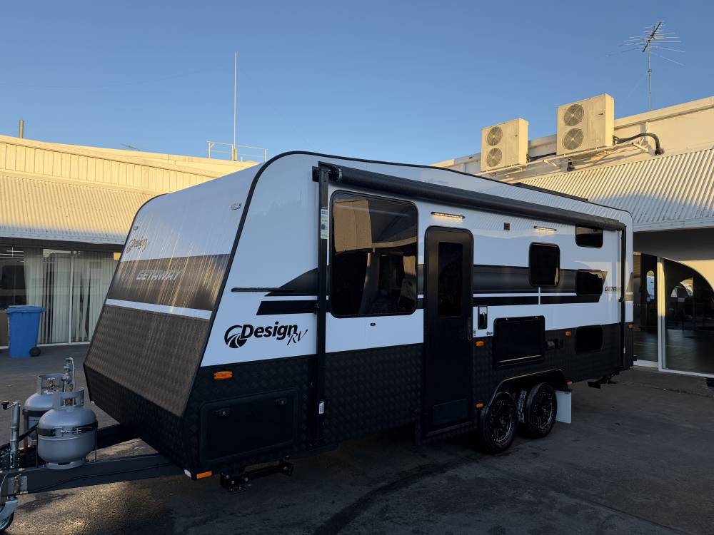 2025 Design Rv Odyssey F206m Semi