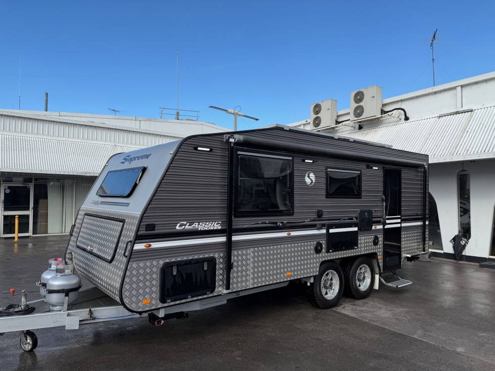 2019 SUPREME Classic Hardtop