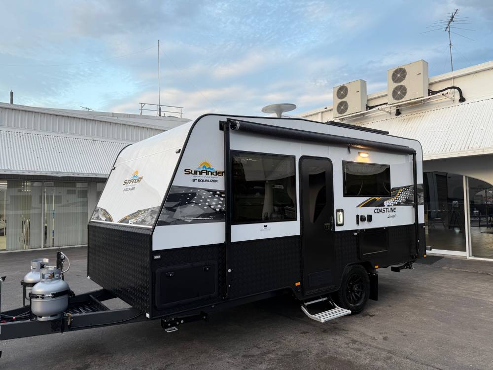 2025 Sunfinder 17FT COASTLINE