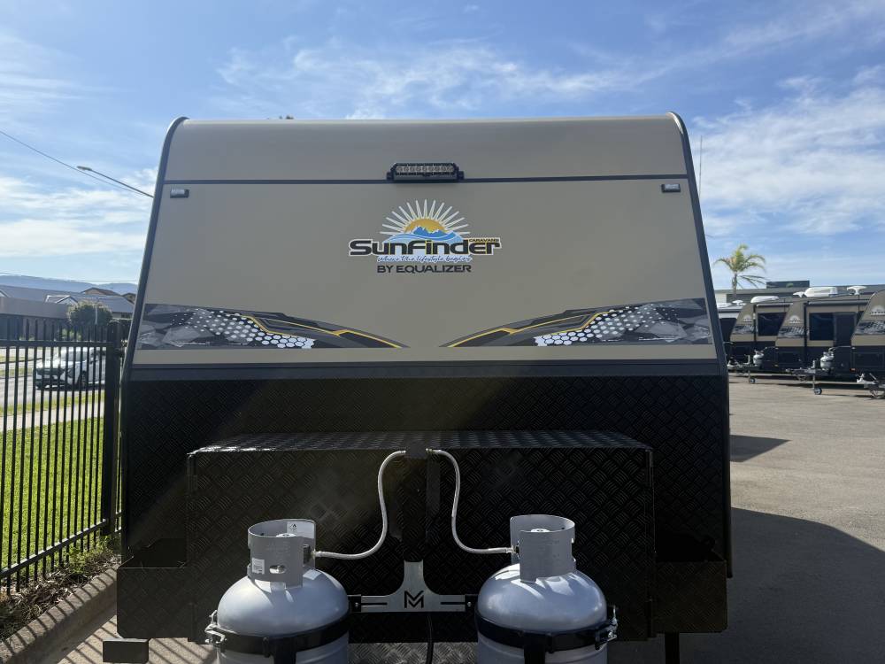 2025 Sunfinder 21'6" Outback - Large Ensuite